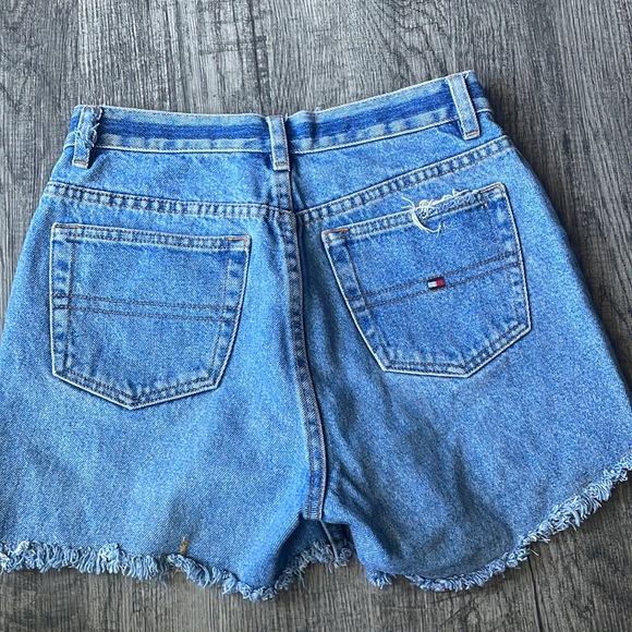 Denim shorts TOMMY HILFIGER (4)distressed - Picture 12 of 15